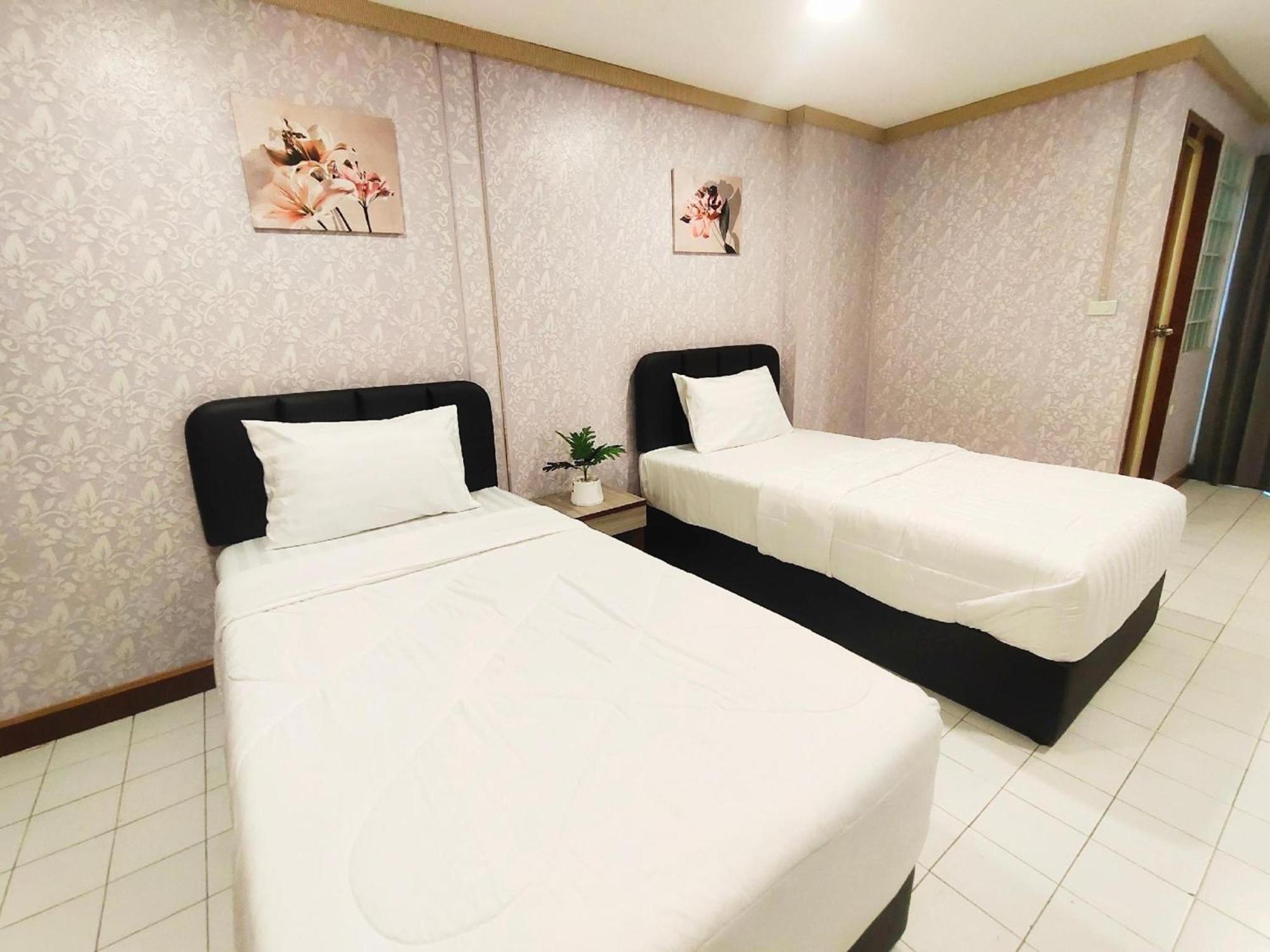 Oyo 75446 Travis Inthamara 49 Hotel Bangkok Kültér fotó