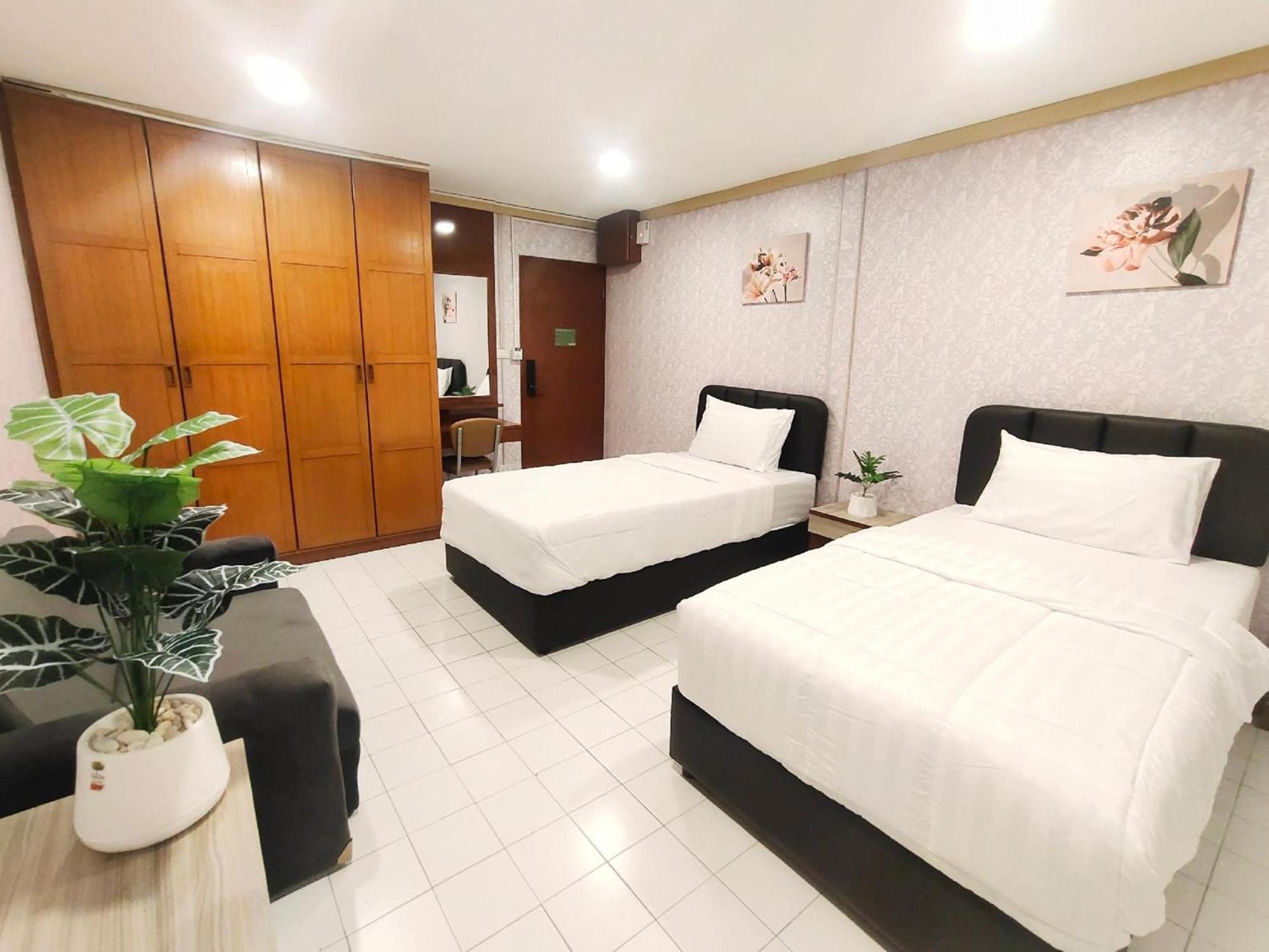 Oyo 75446 Travis Inthamara 49 Hotel Bangkok Kültér fotó