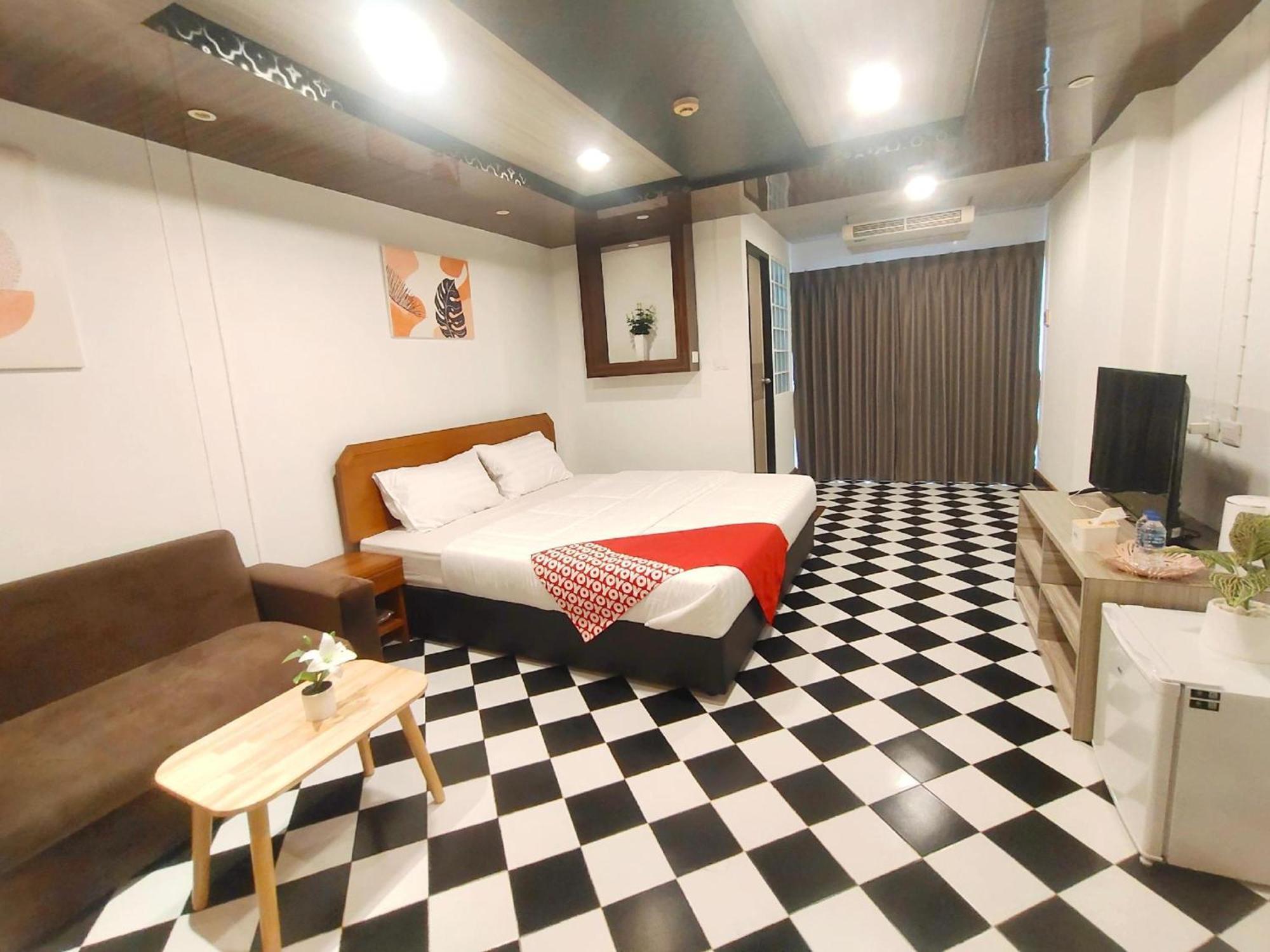 Oyo 75446 Travis Inthamara 49 Hotel Bangkok Kültér fotó